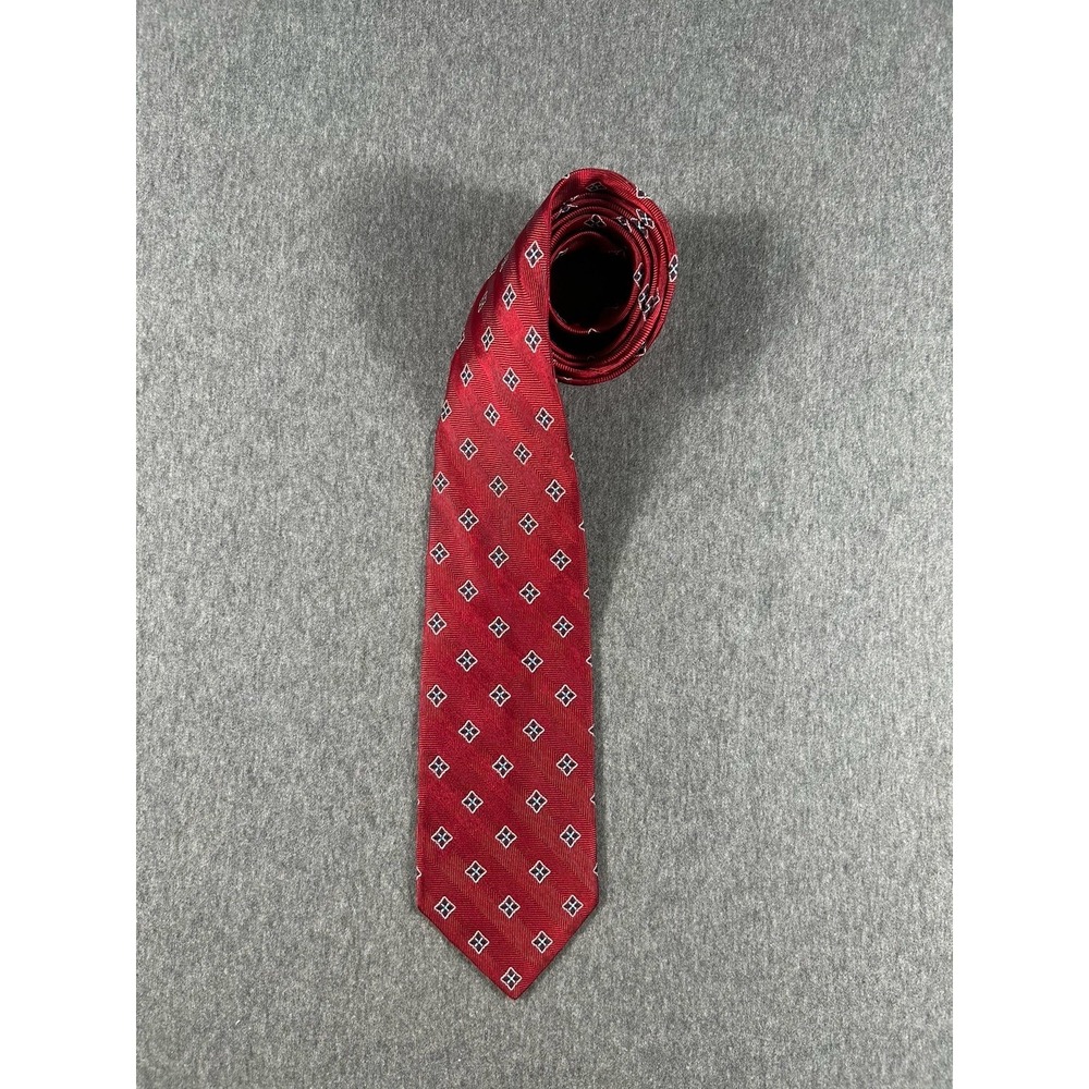 Brooks Brothers Makers Red Silk Herringbone Geometric Pattern Tie